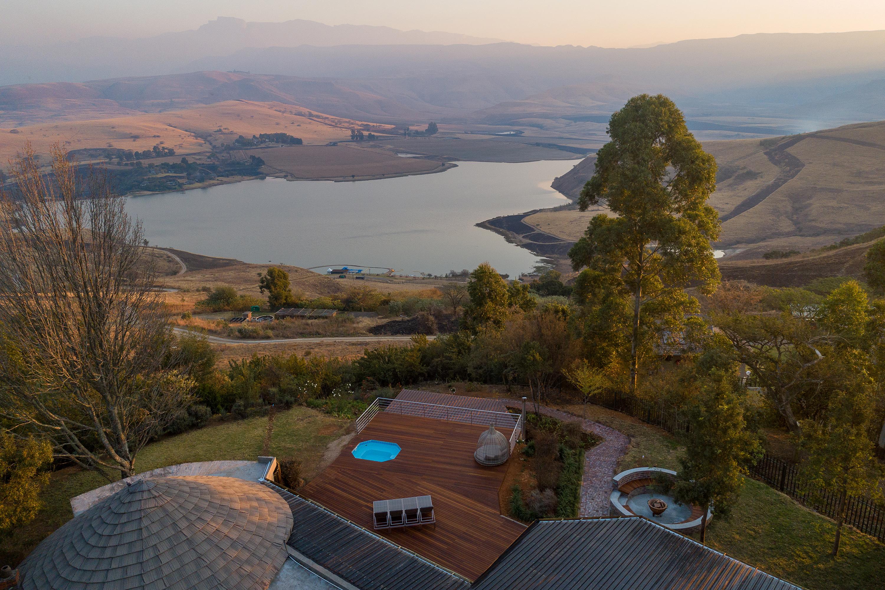 Cayley Mountain Resort Champagne Valley Luaran gambar