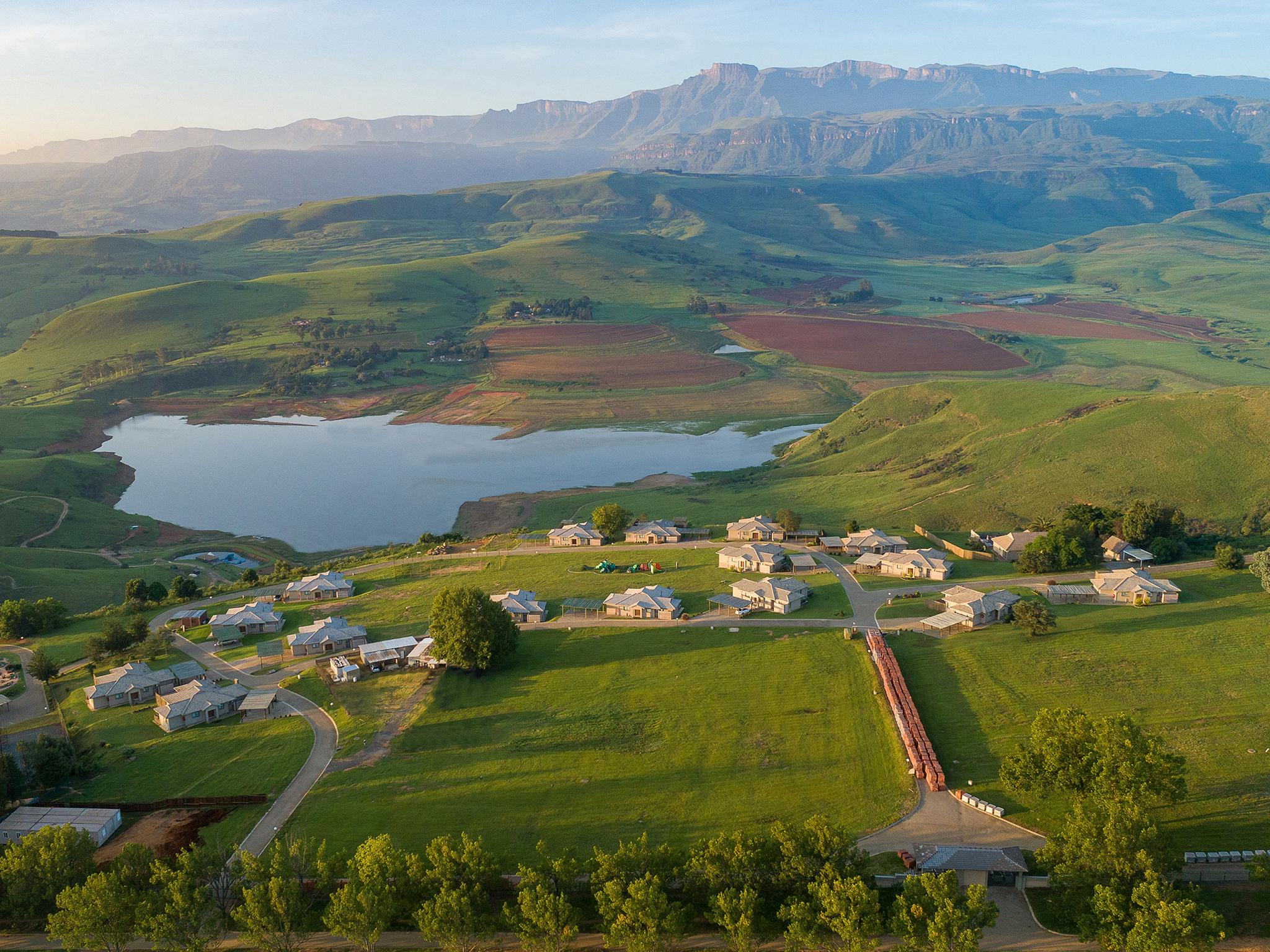 Cayley Mountain Resort Champagne Valley Luaran gambar
